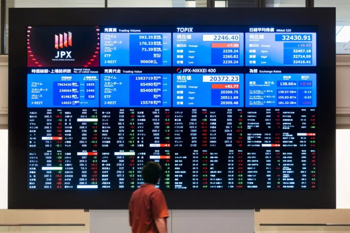 Bolsas da Ásia fecham sem direção única, de olho em conversas entre EUA e China