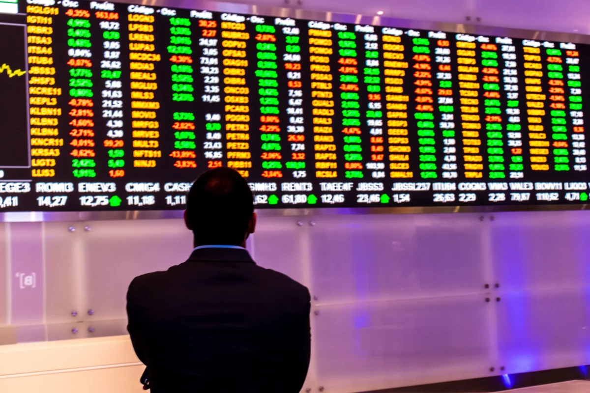 Mercado financeiro hoje: IPCA, tributação de renda fixa e negociações entre EUA e China são destaques