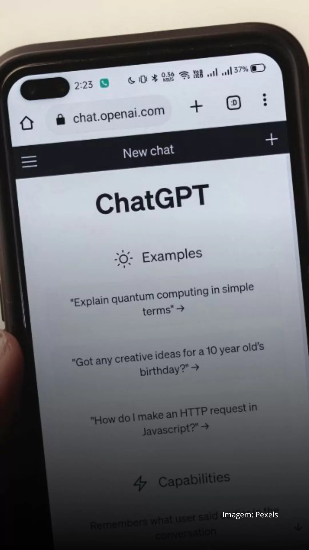Imagem principal sobre o ChatGPT: 5 maneiras de usar a IA para organizar a sua vida financeira